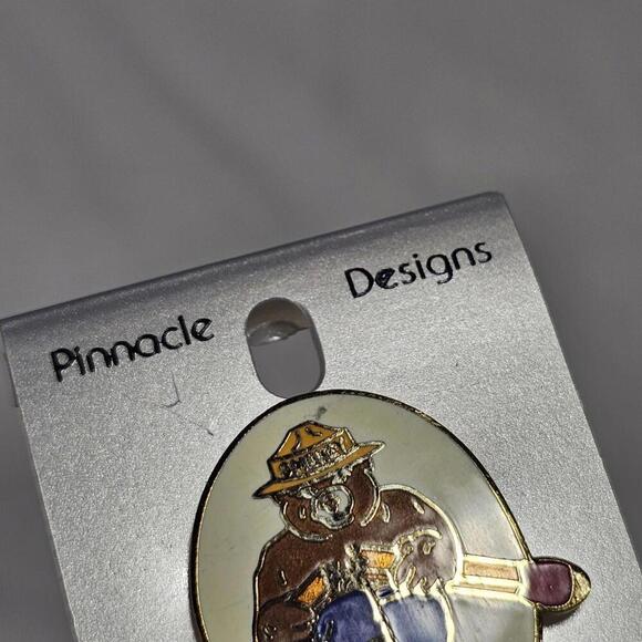 Vintage Pinnacle Designs Smokey The Bear Lapel Pin Forest Service. NOS - Picture 4 of 5